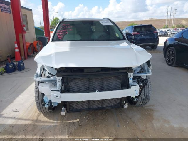 YV4L12UL7R2215271 Volvo Xc40 B5 Plus Dark Theme