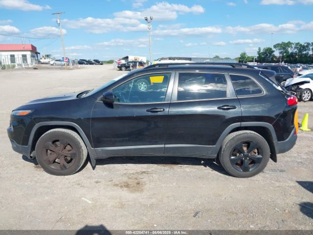1C4PJMCB3FW719832 Jeep Cherokee Latitude Altitude