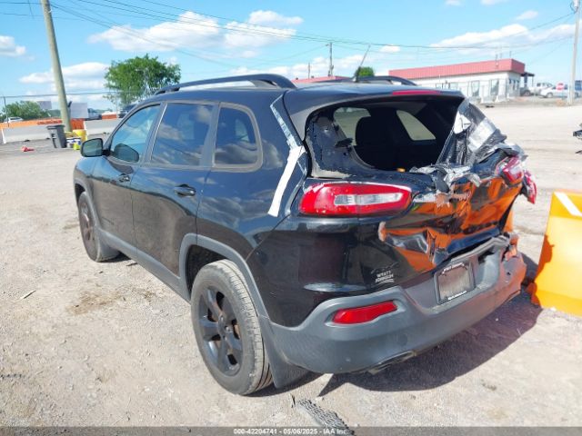 1C4PJMCB3FW719832 Jeep Cherokee Latitude Altitude