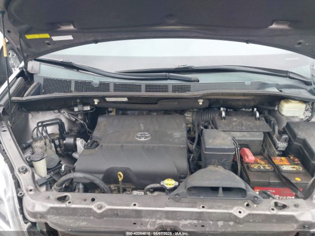 5TDDK3DC4FS097372 Toyota Sienna Limited Premium 7 Passenger