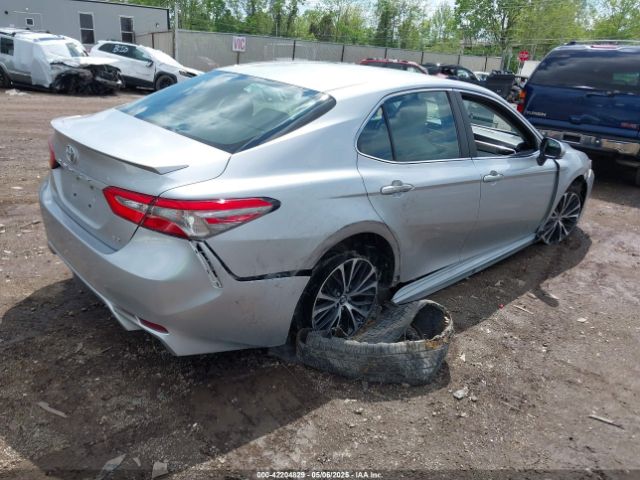 2018 TOYOTA CAMRY 4T1B11HK0JU559930 Photo 3