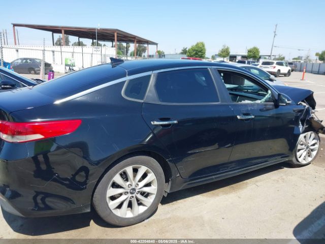 5XXGT4L38JG263243 KIA Optima Lx
