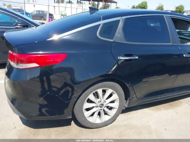 5XXGT4L38JG263243 KIA Optima Lx