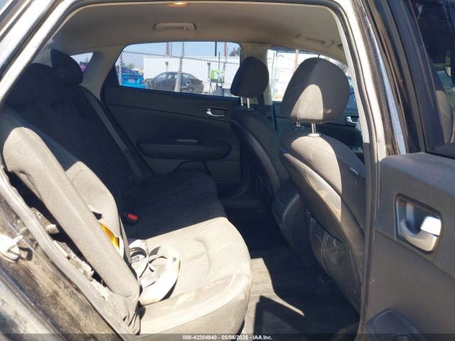 5XXGT4L38JG263243 KIA Optima Lx
