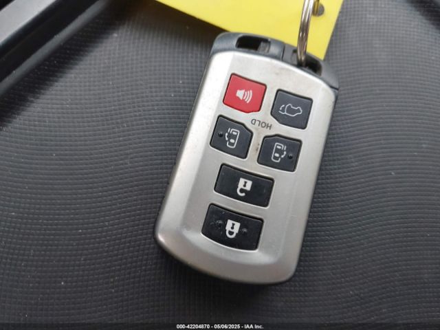 5TDYZ3DC0LS024959 Toyota SIENNA XLE