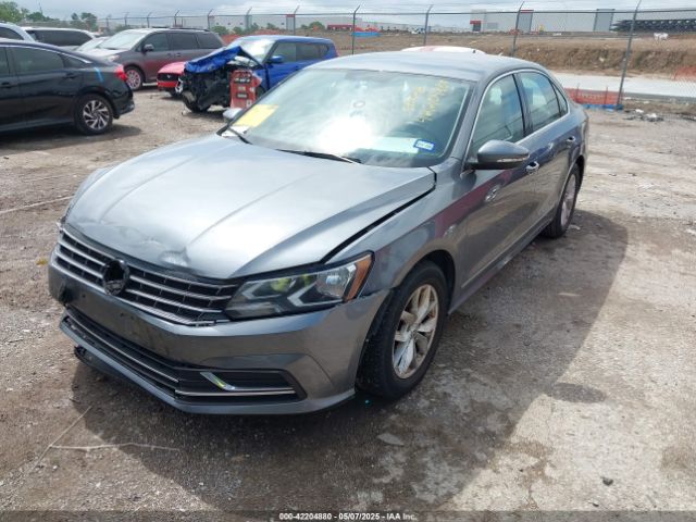 1VWAT7A32HC085122 Volkswagen Passat 1.8t S