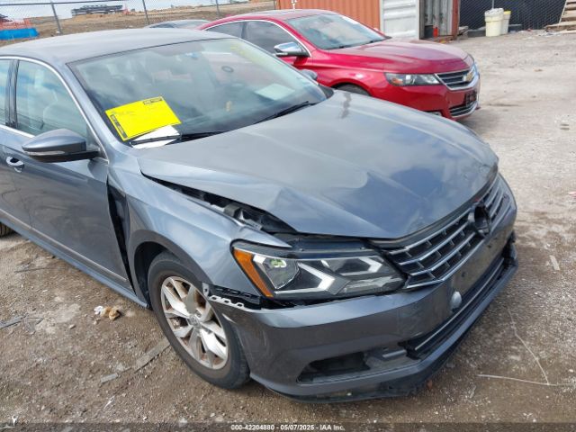 1VWAT7A32HC085122 Volkswagen Passat 1.8t S