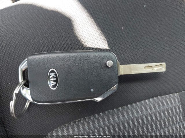 5XYRG4LC3MG005807 KIA SORENTO LX