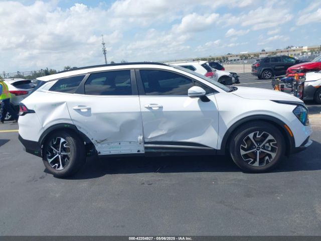 5XYK33DF2SG311085 KIA Sportage Ex