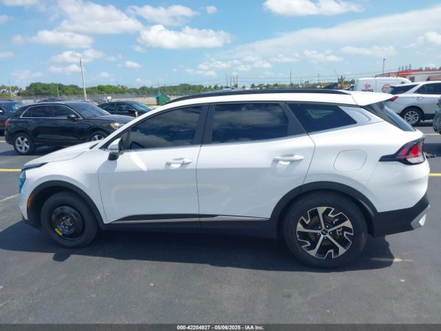 5XYK33DF2SG311085 KIA Sportage Ex