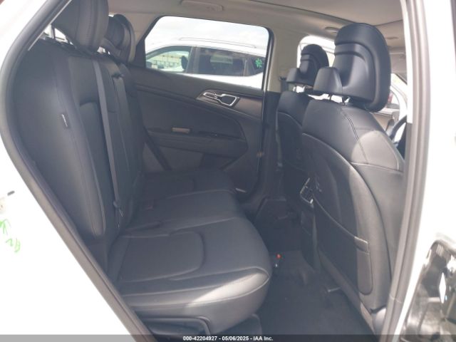 5XYK33DF2SG311085 KIA Sportage Ex
