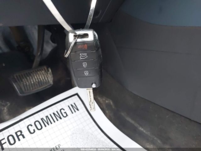 KNDJP3A58F7219039 KIA SOUL +