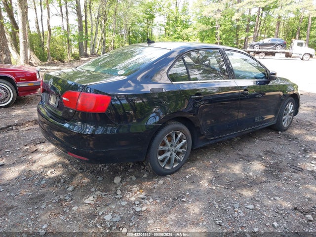 3VWD07AJXEM371105 Volkswagen Jetta 1.8t Se