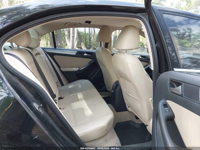 3VWD07AJXEM371105 Volkswagen Jetta 1.8t Se