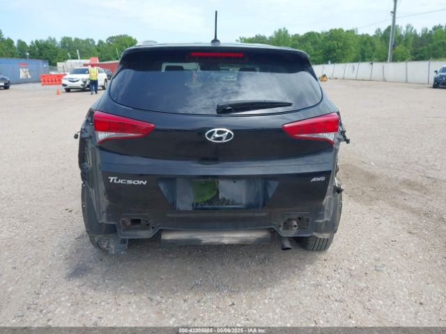 KM8J3CA44HU296655 Hyundai TUCSON SE