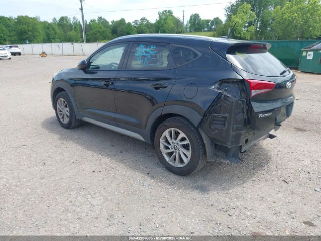 KM8J3CA44HU296655 Hyundai TUCSON SE