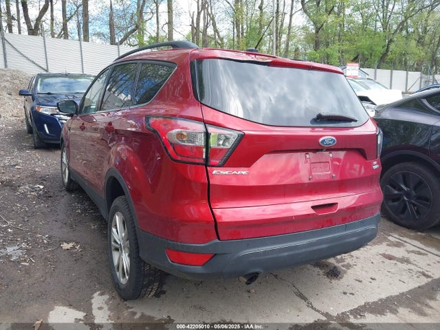 1FMCU9GD4JUD27389 Ford ESCAPE SE