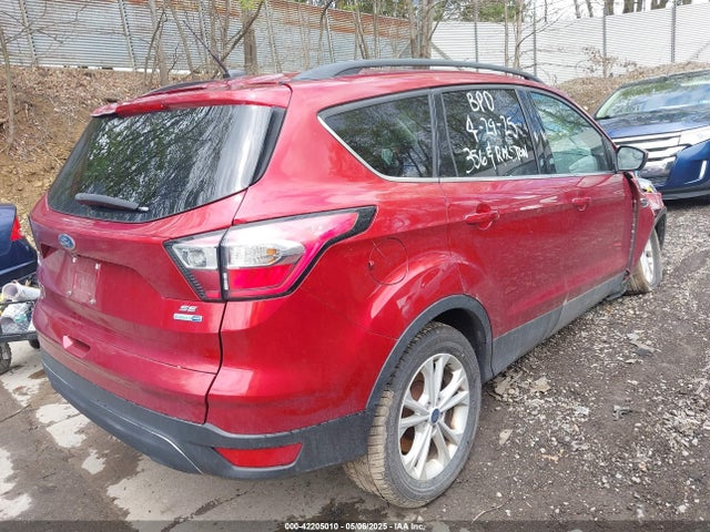 1FMCU9GD4JUD27389 Ford ESCAPE SE