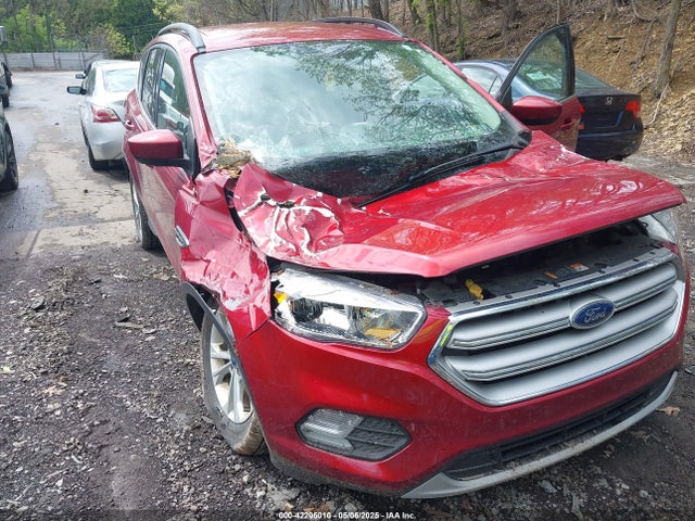1FMCU9GD4JUD27389 Ford ESCAPE SE
