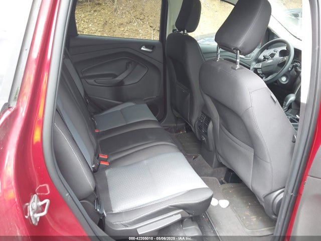 1FMCU9GD4JUD27389 Ford ESCAPE SE