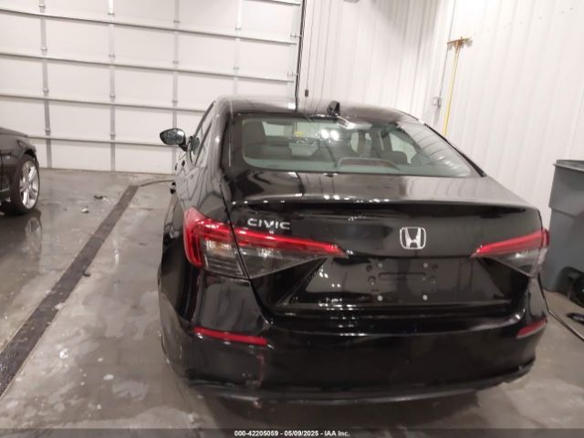 2HGFE2F28NH532455 Honda Civic Lx