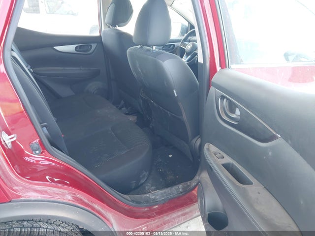 JN1BJ1CR6HW115719 Nissan Rogue Sport S
