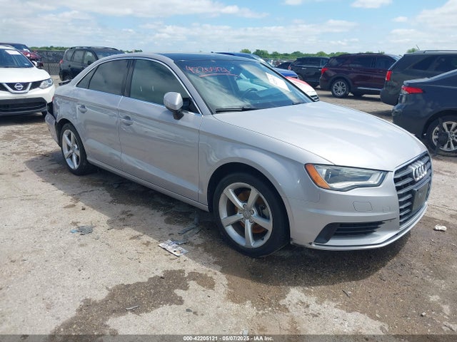 2015 AUDI A3 WAUACGFF1F1087004 Photo 0