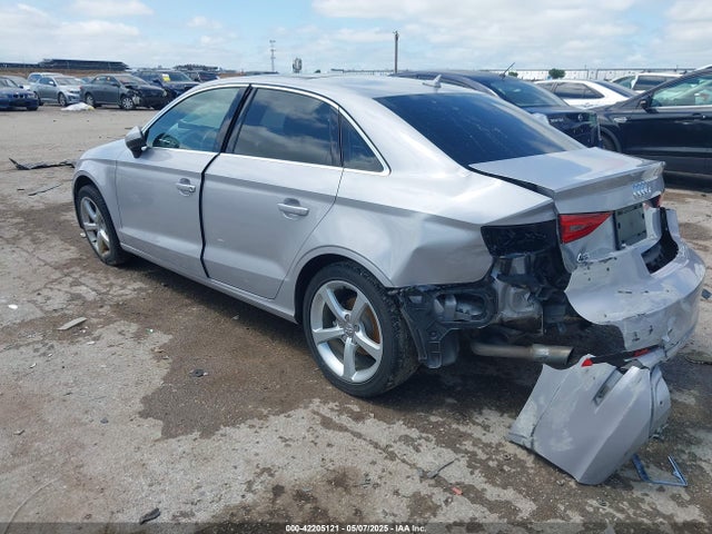 2015 AUDI A3 WAUACGFF1F1087004 Photo 2