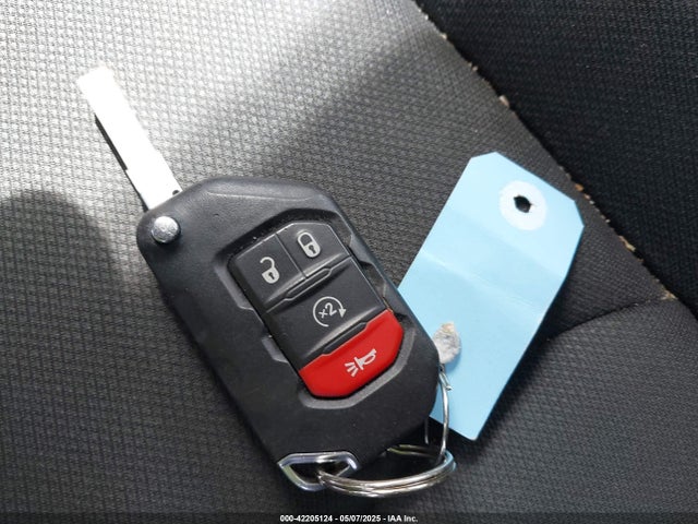 1C4HJXDN5KW618297 Jeep Wrangler Unlimited Sport S 4x4