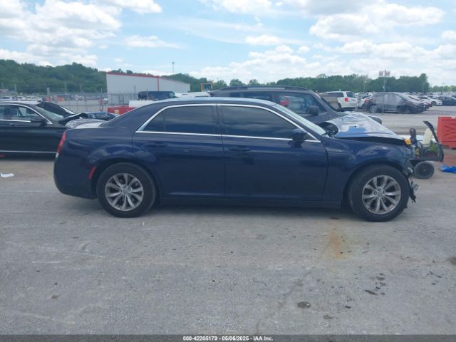 2C3CCAAG6FH931679 Chrysler 300