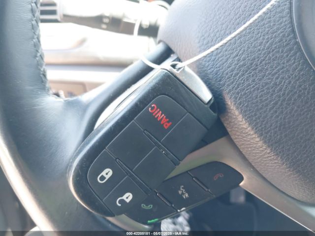 1C4RJEAG4KC690043 Jeep Grand Cherokee Laredo E 4x2