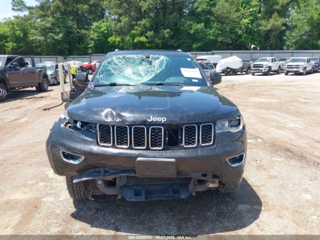 1C4RJEAG4KC690043 Jeep Grand Cherokee Laredo E 4x2