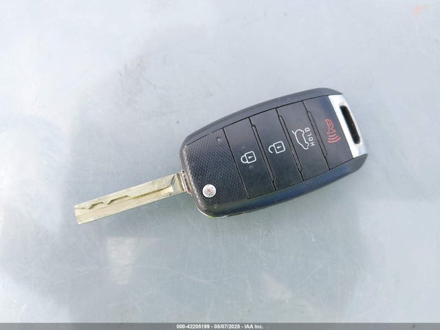 5XYPGDA38GG066570 KIA Sorento 2.4l Lx