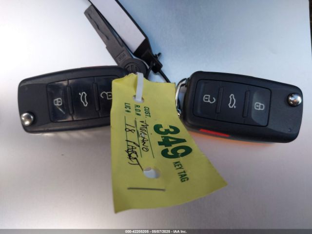 1VWBA7A38JC004818 Volkswagen Passat 2.0t Se