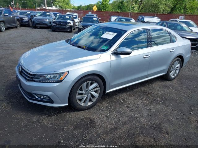 1VWBA7A38JC004818 Volkswagen Passat 2.0t Se