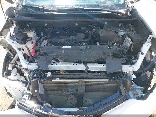 2T3WFREV7JW474929 Toyota Rav4 Xle