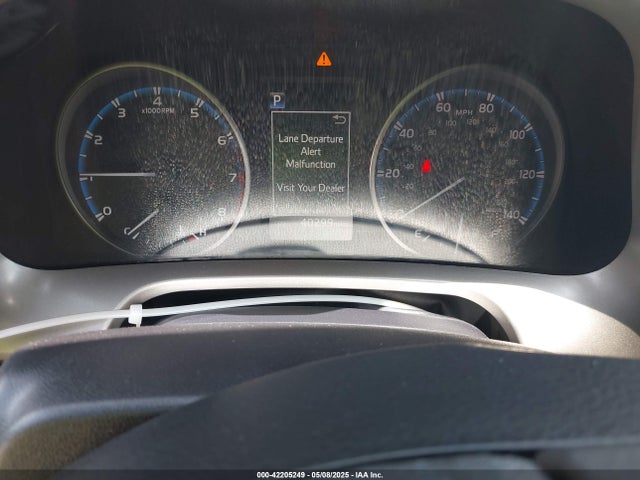 2T3WFREV7JW474929 Toyota Rav4 Xle