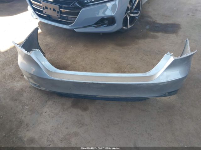 4T1C11AK1NU621288 Toyota CAMRY LE