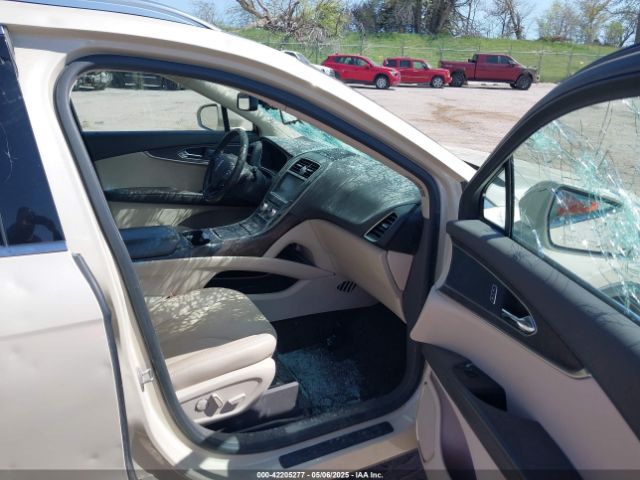 2LMTJ8LR4GBL33474 Lincoln Mkx Reserve