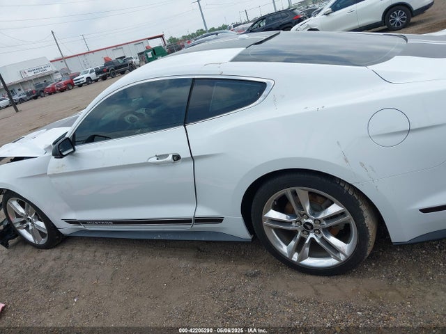 Ford 2.3l 4v premium fuel 2018 1FA6P8TH3J5180347 Image 15