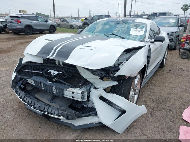 Ford 2.3l 4v premium fuel 2018 1FA6P8TH3J5180347 Image 2