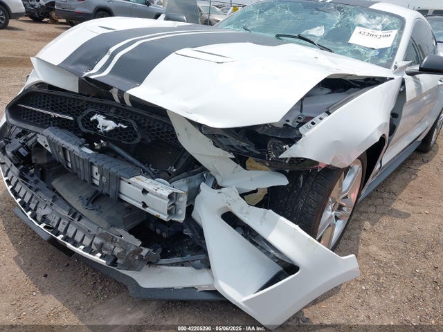 Ford 2.3l 4v premium fuel 2018 1FA6P8TH3J5180347 Image 6