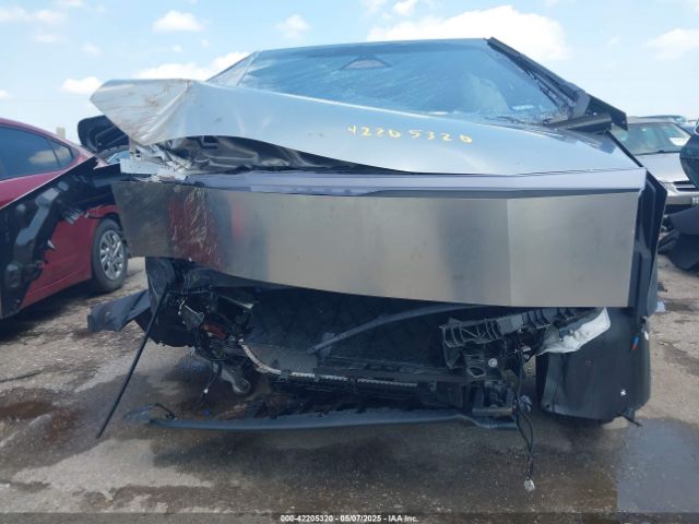 7G2CEHED9RA056715 Tesla 2024