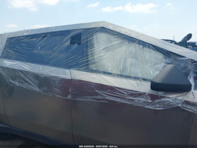 7G2CEHED9RA056715 Tesla 2024