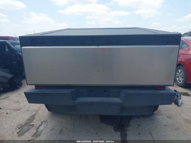 7G2CEHED9RA056715 Tesla 2024