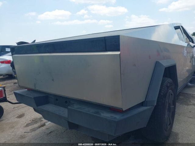 7G2CEHED9RA056715 Tesla 2024