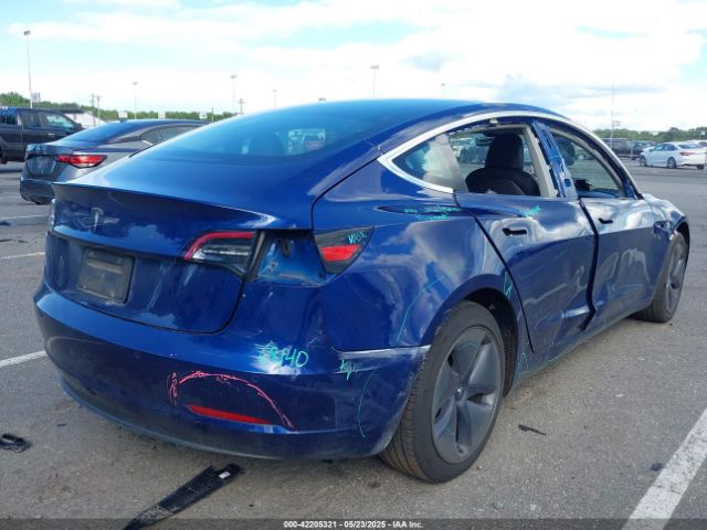 5YJ3E1EA1LF745688 Tesla 2020