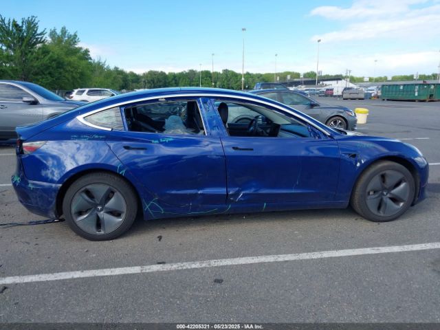 5YJ3E1EA1LF745688 Tesla 2020