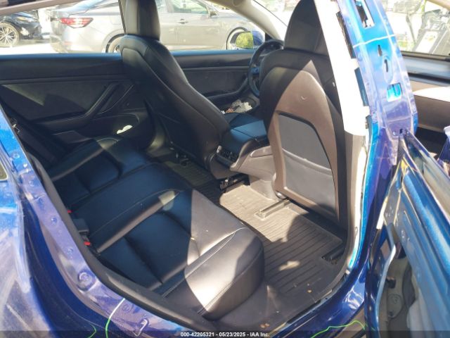 5YJ3E1EA1LF745688 Tesla 2020
