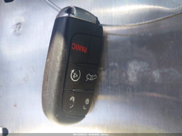 2C3CCABG2KH697632 Chrysler 300